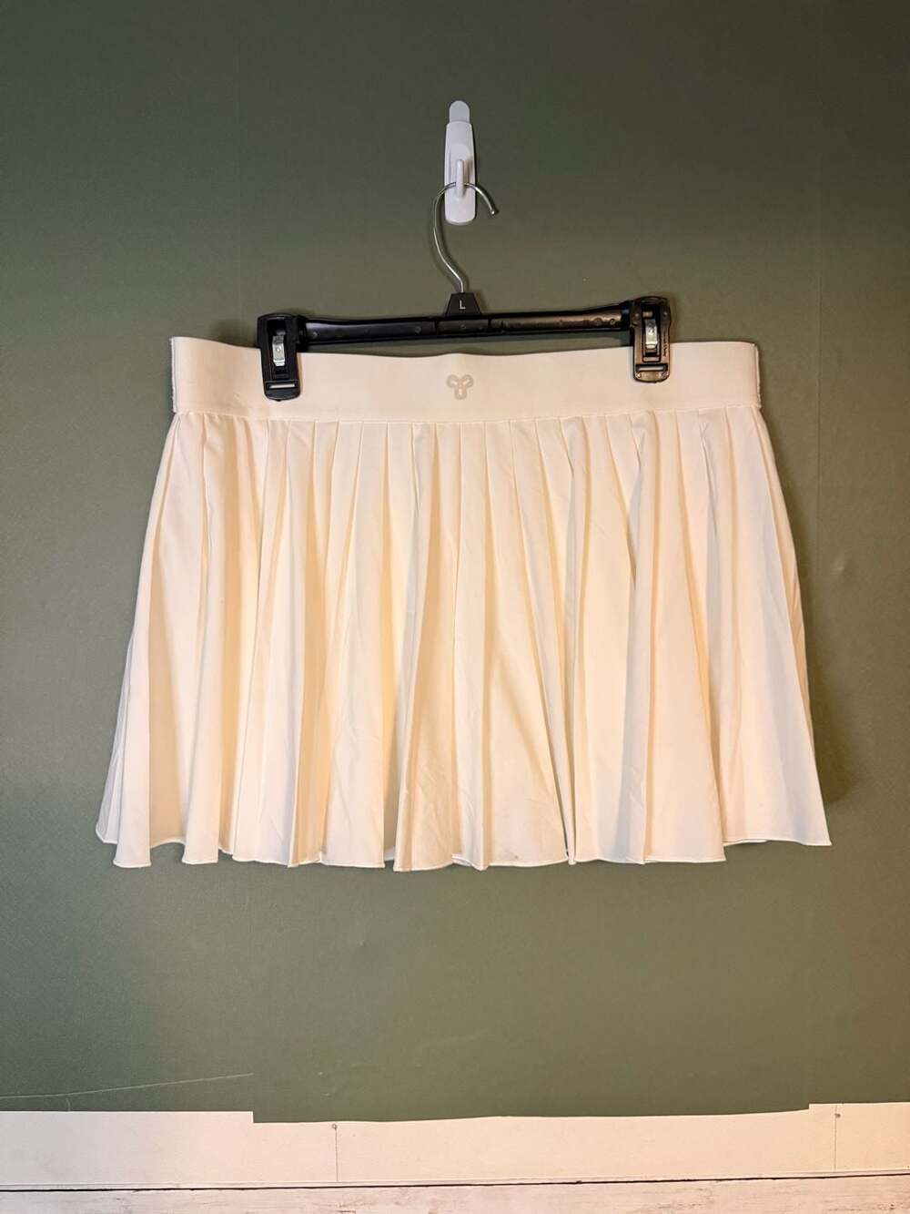Aritzia TnAction TnaMOVE XL Tennis Mini Skirt Athletic Golf Skorts - Picture 2 of 6